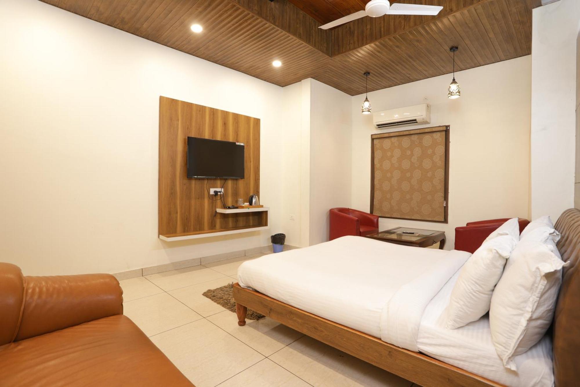 Hotel Razia Inn Hisār Extérieur photo