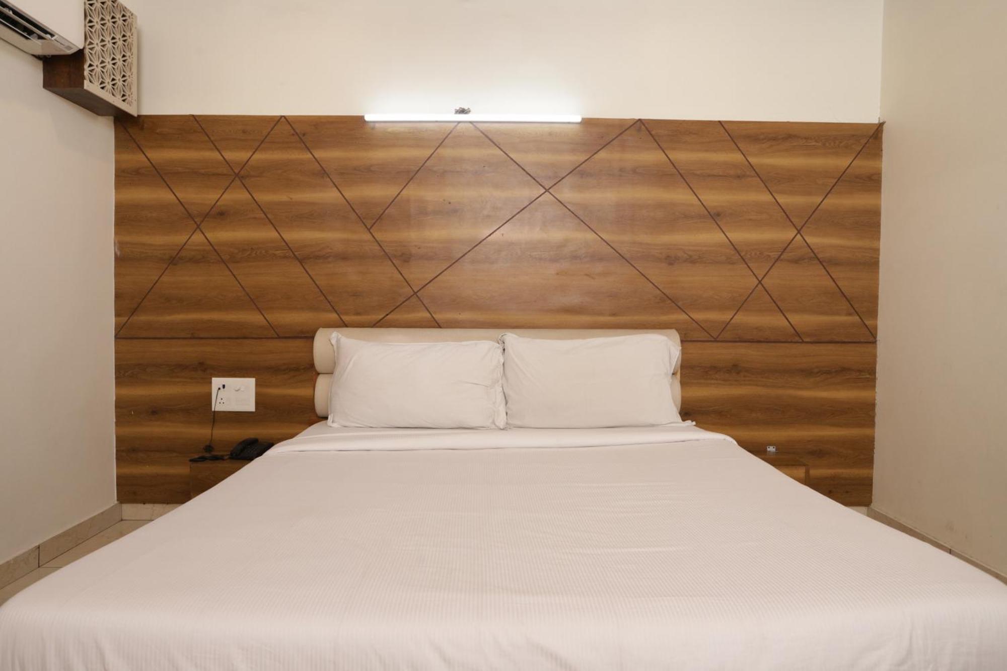 Hotel Razia Inn Hisār Extérieur photo