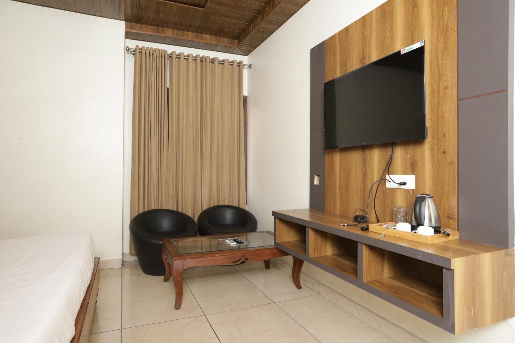 Hotel Razia Inn Hisār Extérieur photo