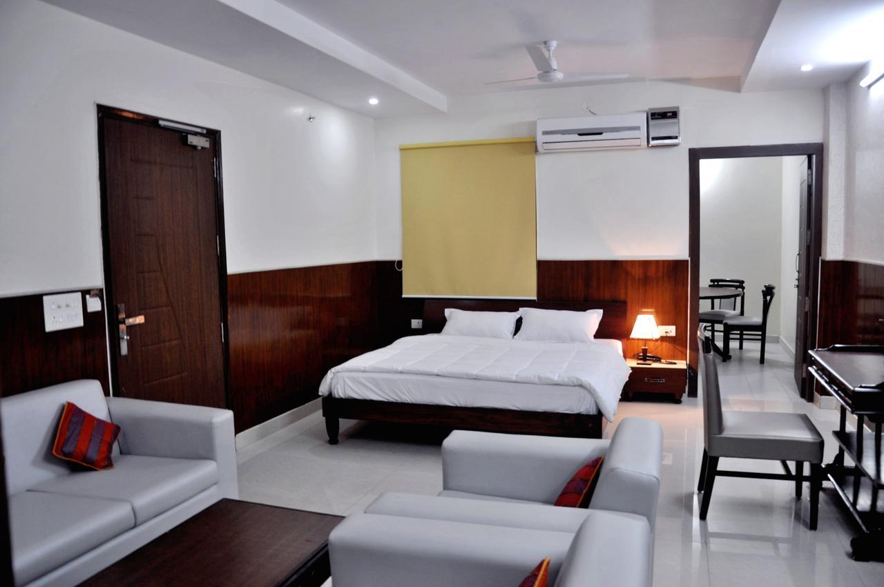 Hotel Razia Inn Hisār Extérieur photo