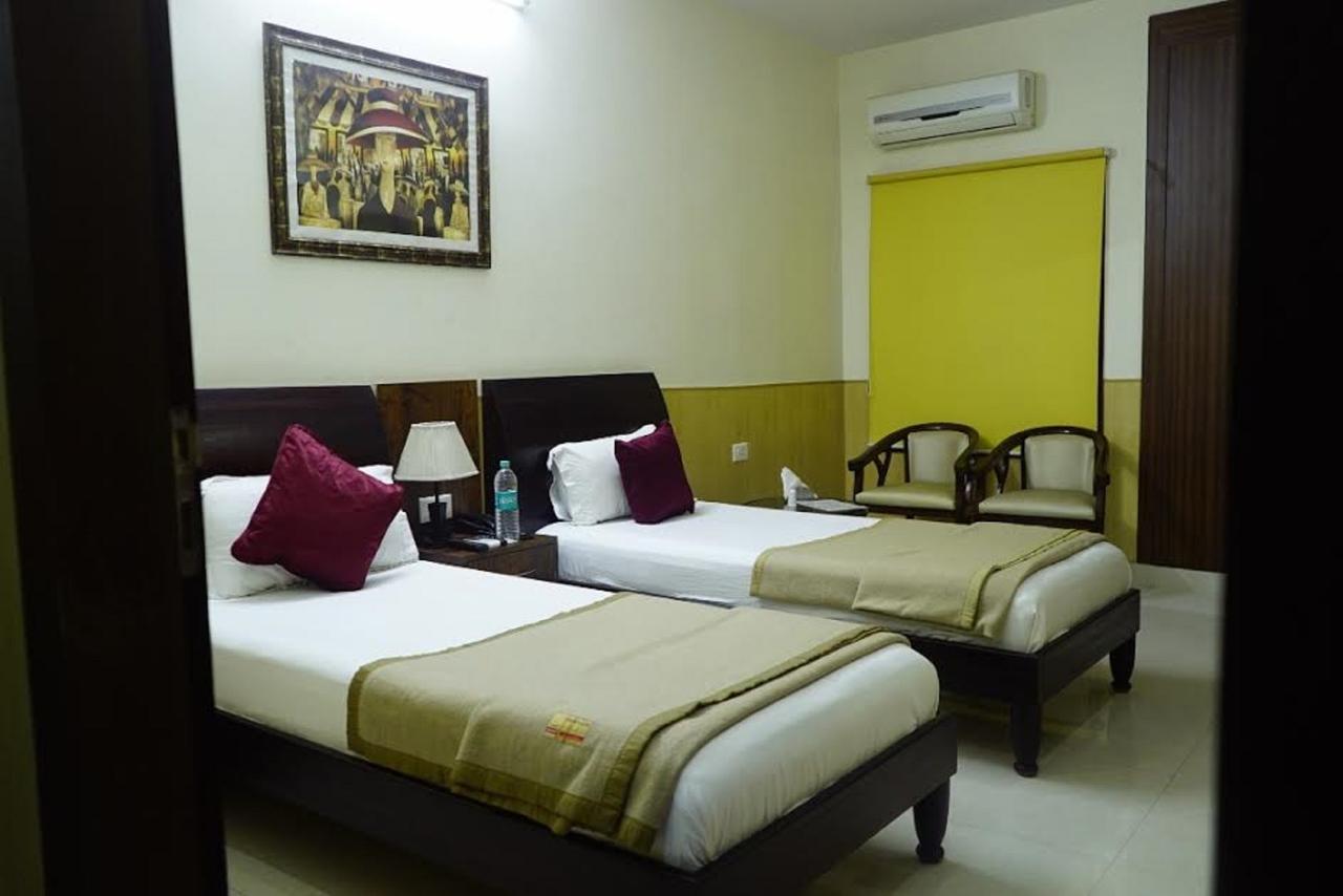 Hotel Razia Inn Hisār Extérieur photo